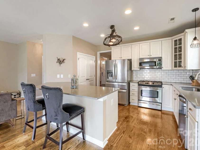 15834 Kiser Corner Lane, Davidson, NC 28036.  MLS# CAR4405462, YatesRealty ID 38975. 