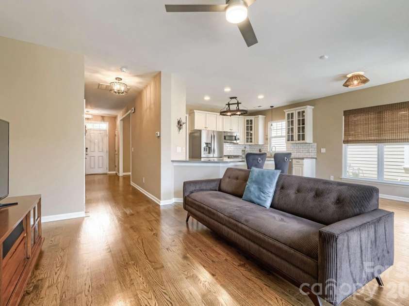 15834 Kiser Corner Lane, Davidson, NC 28036.  MLS# CAR4405462, YatesRealty ID 38975. 
