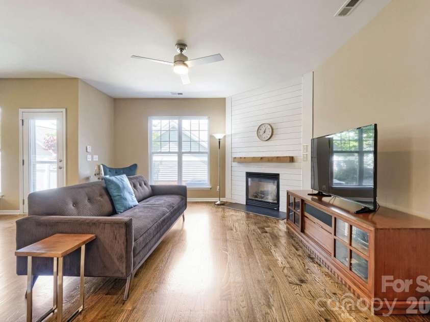 15834 Kiser Corner Lane, Davidson, NC 28036.  MLS# CAR4405462, YatesRealty ID 38975. 