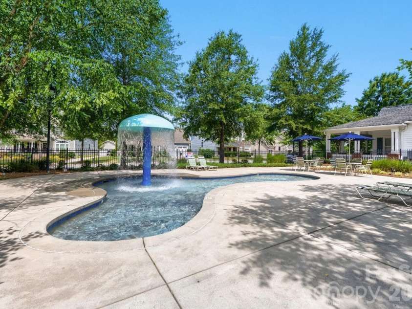 15834 Kiser Corner Lane, Davidson, NC 28036.  MLS# CAR4405462, YatesRealty ID 38975. 