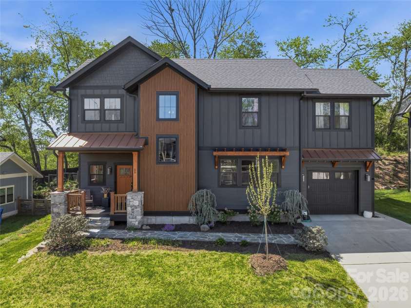55 Acona Lane, Asheville, NC 28803.  MLS# CAR4368866, YatesRealty ID 38976. 