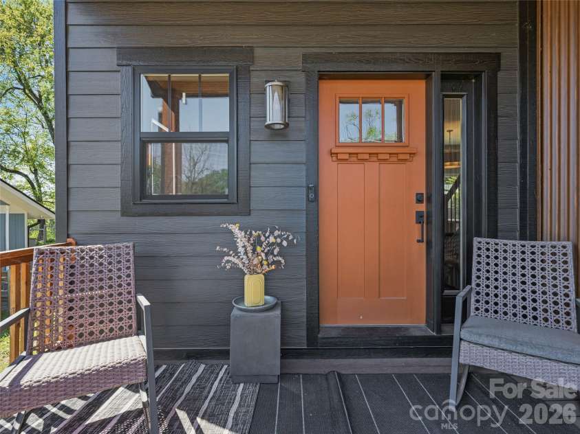 55 Acona Lane, Asheville, NC 28803.  MLS# CAR4368866, YatesRealty ID 38976. 