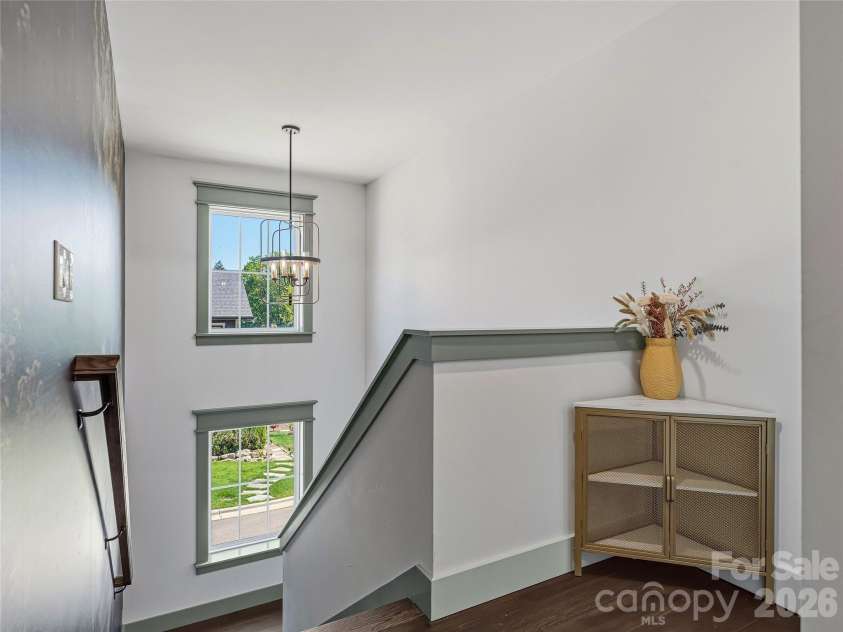 55 Acona Lane, Asheville, NC 28803.  MLS# CAR4368866, YatesRealty ID 38976. 