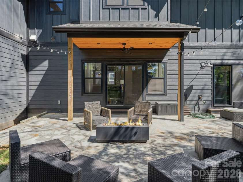 55 Acona Lane, Asheville, NC 28803.  MLS# CAR4368866, YatesRealty ID 38976. 