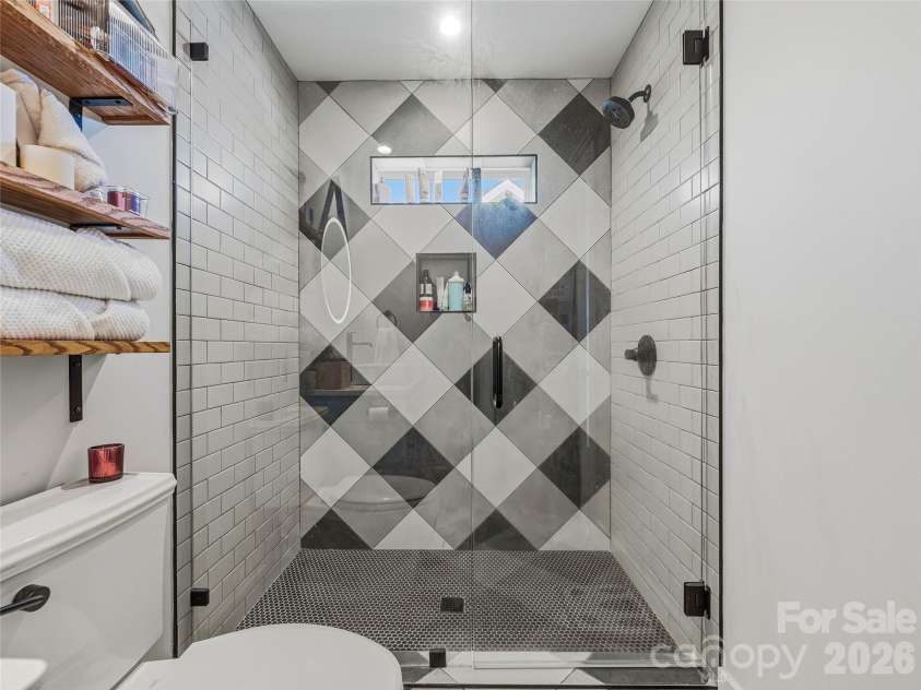 55 Acona Lane, Asheville, NC 28803.  MLS# CAR4368866, YatesRealty ID 38976. Apartment bathroom