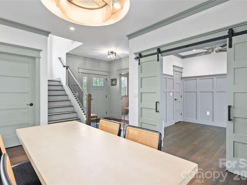55 Acona Lane, Asheville, NC 28803.  MLS# CAR4421383, YatesRealty ID 38976. 