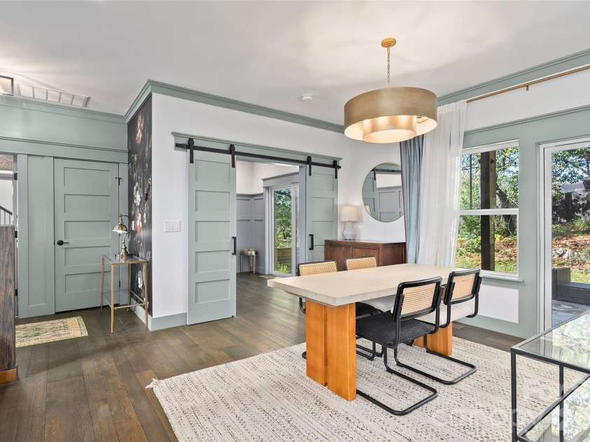 55 Acona Lane, Asheville, NC 28803.  MLS# CAR4421383, YatesRealty ID 38976. 