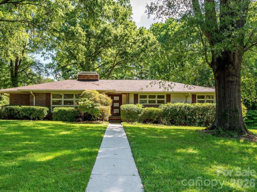 688 Grandview Drive, Concord, NC 28025.  MLS# CAR4405819, YatesRealty ID 38977. 