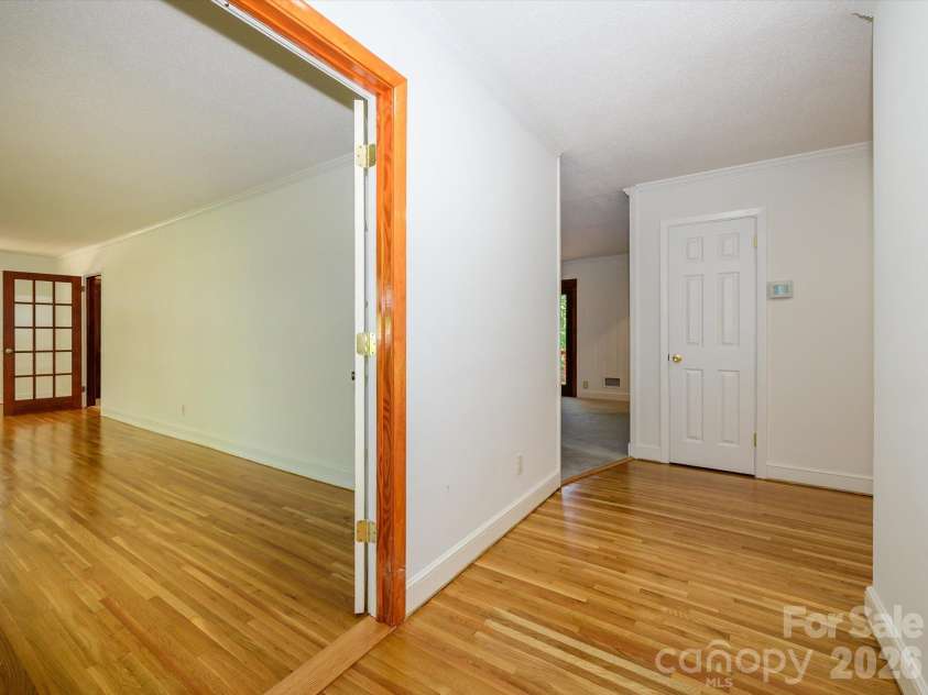 688 Grandview Drive, Concord, NC 28025.  MLS# CAR4405819, YatesRealty ID 38977. 