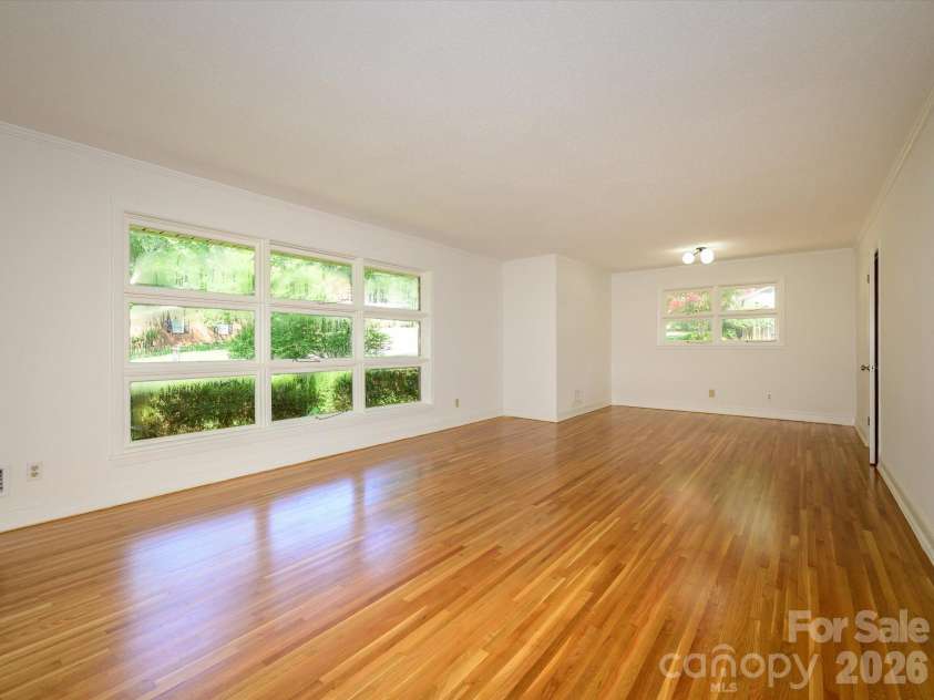 688 Grandview Drive, Concord, NC 28025.  MLS# CAR4405819, YatesRealty ID 38977. 