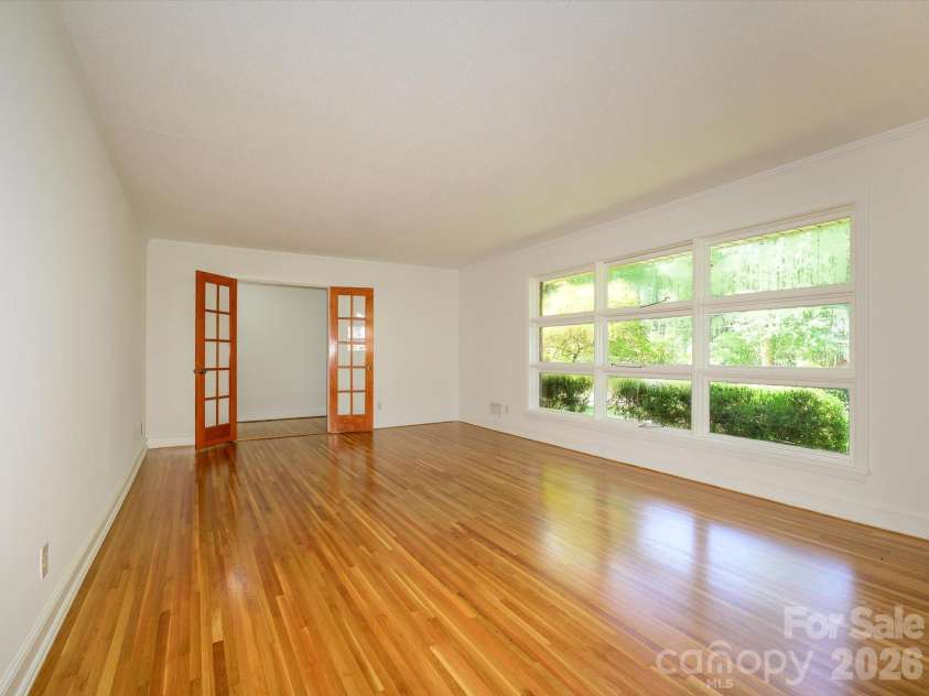 688 Grandview Drive, Concord, NC 28025.  MLS# CAR4405819, YatesRealty ID 38977. 