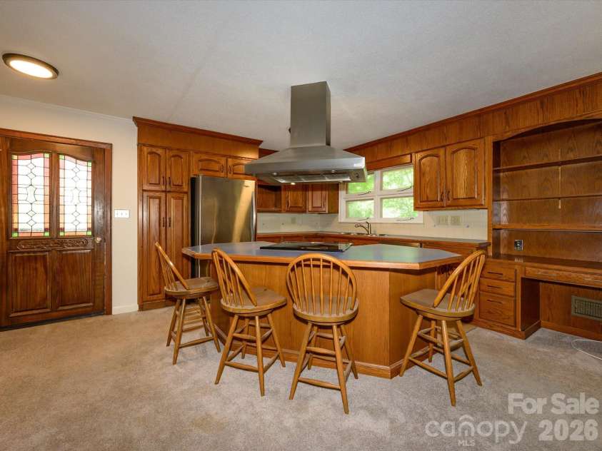688 Grandview Drive, Concord, NC 28025.  MLS# CAR4405819, YatesRealty ID 38977. 