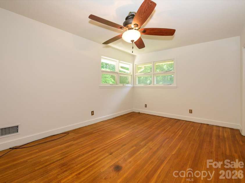 688 Grandview Drive, Concord, NC 28025.  MLS# CAR4405819, YatesRealty ID 38977. 