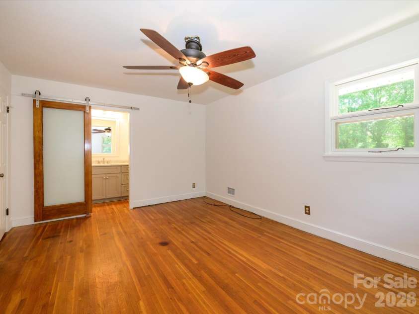 688 Grandview Drive, Concord, NC 28025.  MLS# CAR4405819, YatesRealty ID 38977. 