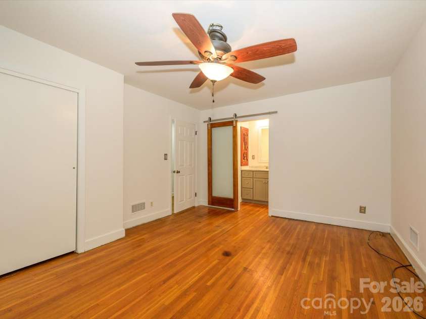 688 Grandview Drive, Concord, NC 28025.  MLS# CAR4405819, YatesRealty ID 38977. 