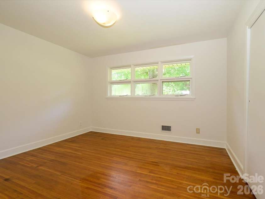688 Grandview Drive, Concord, NC 28025.  MLS# CAR4405819, YatesRealty ID 38977. 