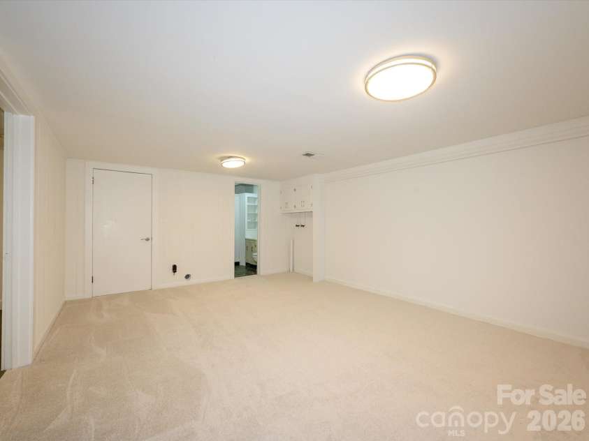 688 Grandview Drive, Concord, NC 28025.  MLS# CAR4405819, YatesRealty ID 38977. 