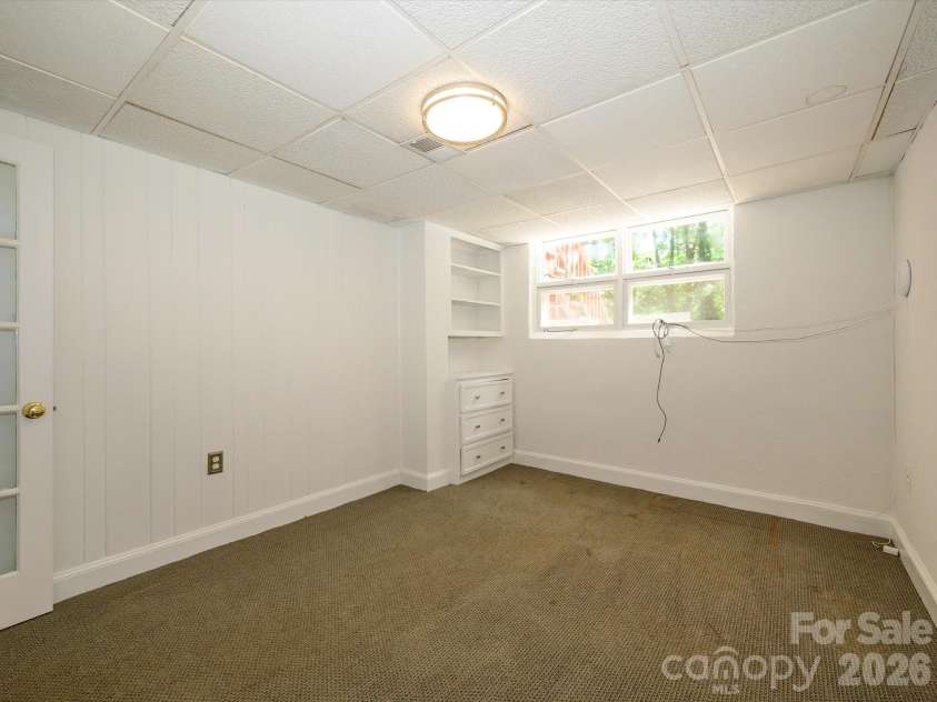 688 Grandview Drive, Concord, NC 28025.  MLS# CAR4405819, YatesRealty ID 38977. 