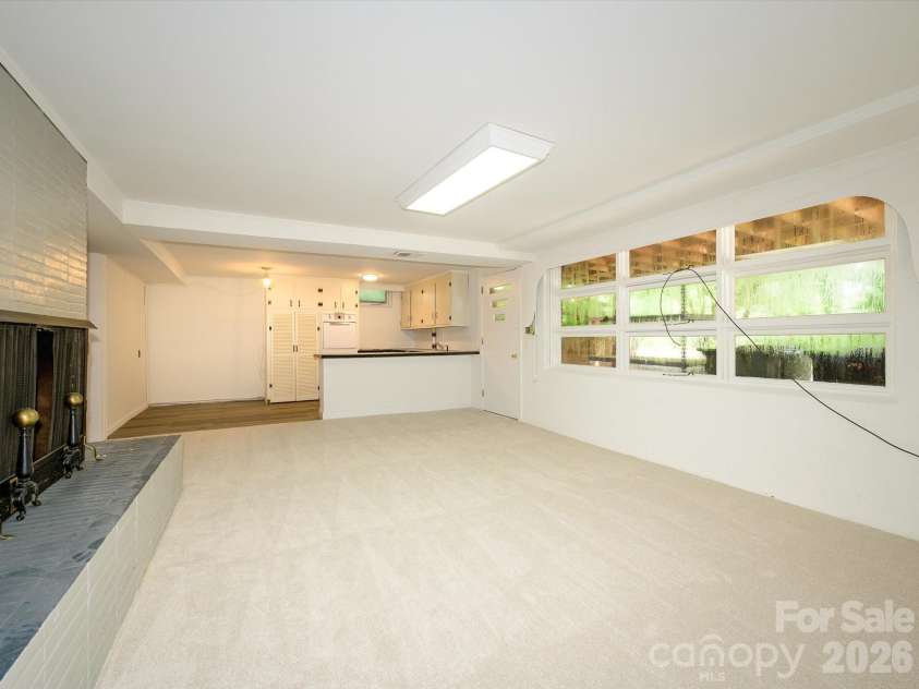 688 Grandview Drive, Concord, NC 28025.  MLS# CAR4405819, YatesRealty ID 38977. 
