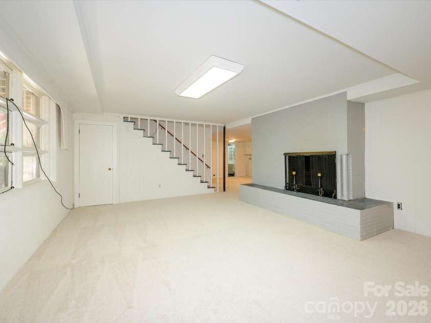 688 Grandview Drive, Concord, NC 28025.  MLS# CAR4405819, YatesRealty ID 38977. 