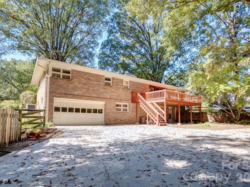 688 Grandview Drive, Concord, NC 28025.  MLS# CAR4433877, YatesRealty ID 38977. 2 car garage (basement entry)