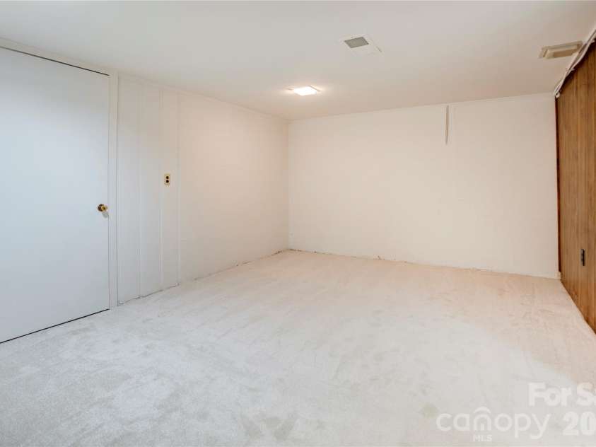 688 Grandview Drive, Concord, NC 28025.  MLS# CAR4433877, YatesRealty ID 38977. Flex space (basement)