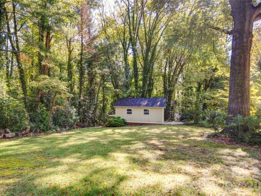 688 Grandview Drive, Concord, NC 28025.  MLS# CAR4433877, YatesRealty ID 38977. Private backyard