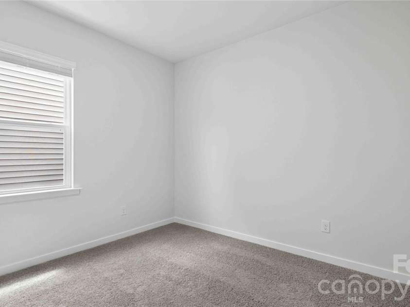 663 13th Avenue Drive, Hickory, NC 28601.  MLS# CAR4366548, YatesRealty ID 38979. 