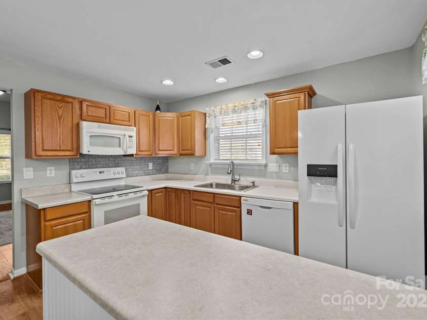 13648 Meade Glen Court, Charlotte, NC 28273.  MLS# CAR4303229, YatesRealty ID 3898. 