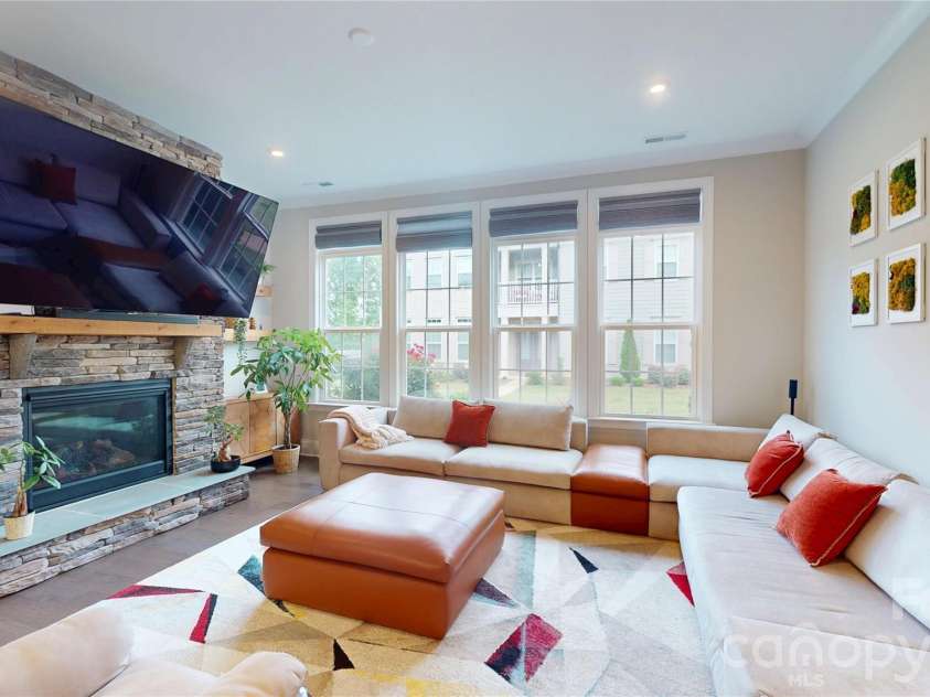 15024 Clear Sky Lane, Charlotte, NC 28277.  MLS# CAR4389195, YatesRealty ID 38982. 