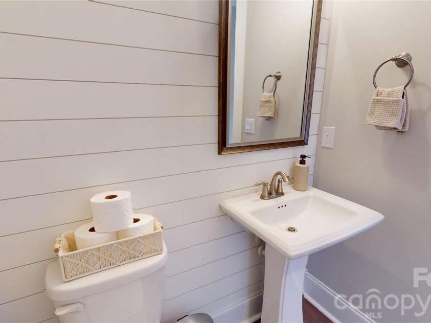 15024 Clear Sky Lane, Charlotte, NC 28277.  MLS# CAR4389195, YatesRealty ID 38982. 