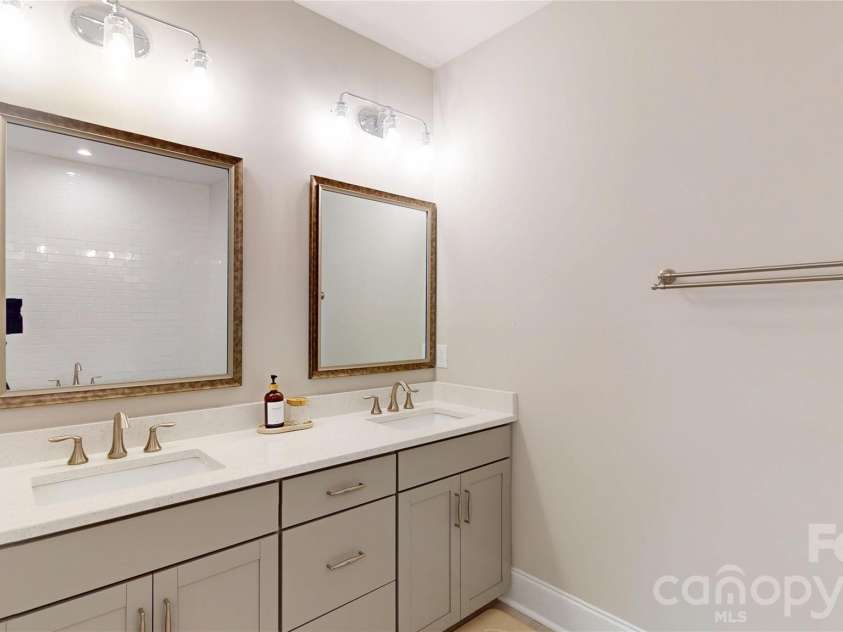 15024 Clear Sky Lane, Charlotte, NC 28277.  MLS# CAR4389195, YatesRealty ID 38982. 