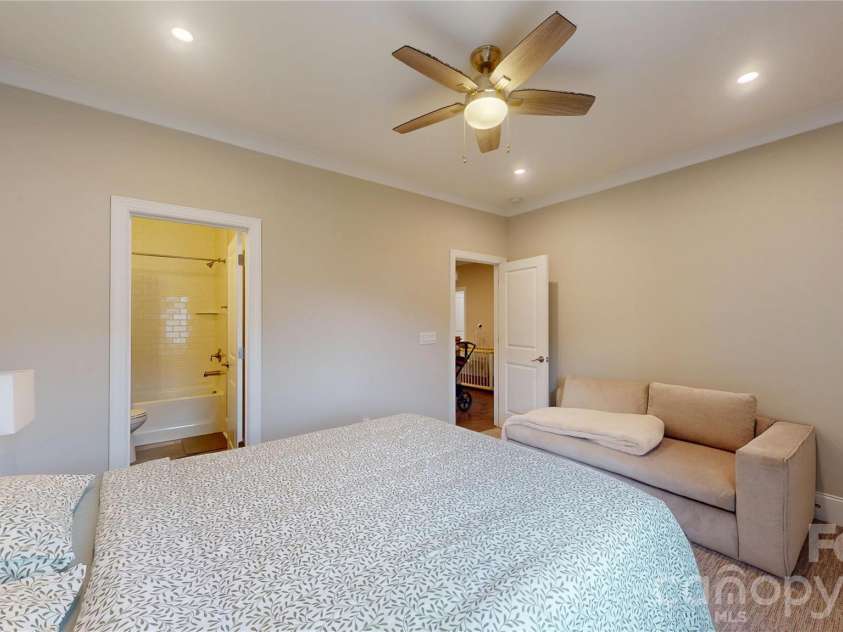 15024 Clear Sky Lane, Charlotte, NC 28277.  MLS# CAR4389195, YatesRealty ID 38982. 