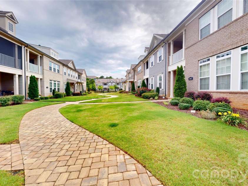 15024 Clear Sky Lane, Charlotte, NC 28277.  MLS# CAR4389195, YatesRealty ID 38982. 