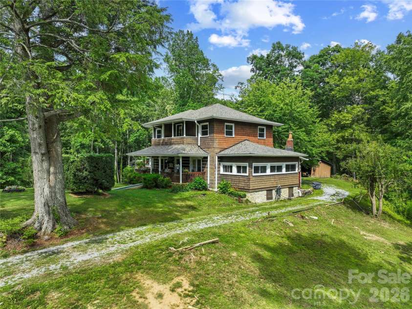 3151 Bearwallow Road, Hendersonville, NC 28792.  MLS# CAR4403717, YatesRealty ID 38983. Right side view