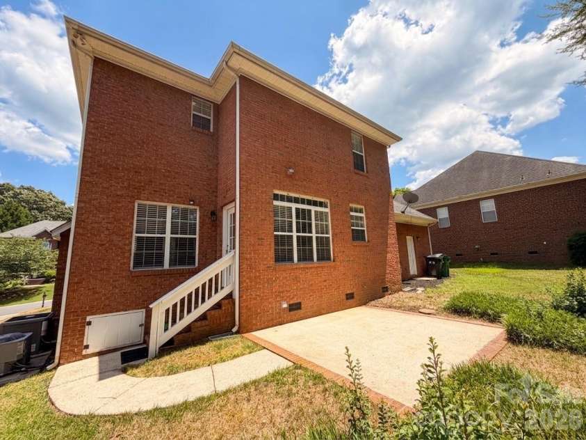 10448 Misty Ridge Lane, Charlotte, NC 28277.  MLS# CAR4401263, YatesRealty ID 38985. 