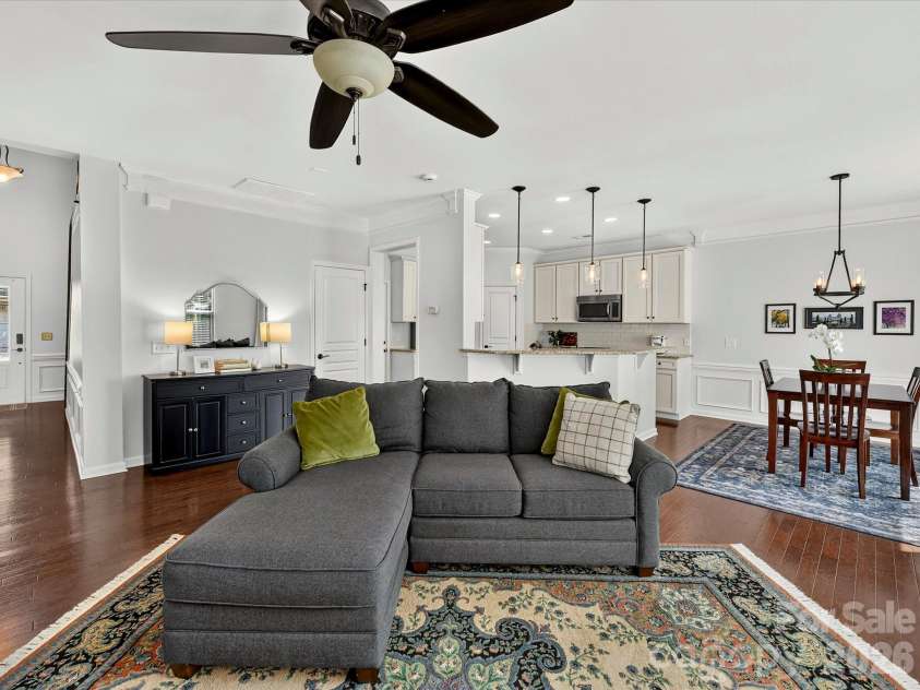 6017 Carrollton Lane, Charlotte, NC 28210.  MLS# CAR4400871, YatesRealty ID 38986. 