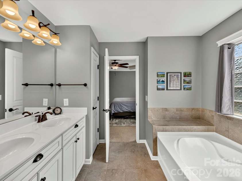 6017 Carrollton Lane, Charlotte, NC 28210.  MLS# CAR4400871, YatesRealty ID 38986. 