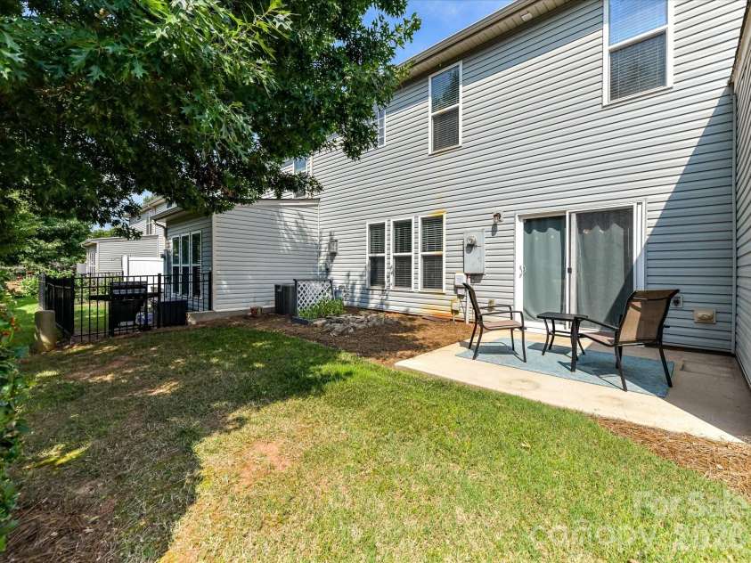 6017 Carrollton Lane, Charlotte, NC 28210.  MLS# CAR4400871, YatesRealty ID 38986. 