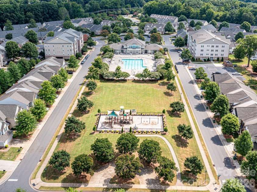 6017 Carrollton Lane, Charlotte, NC 28210.  MLS# CAR4400871, YatesRealty ID 38986. 