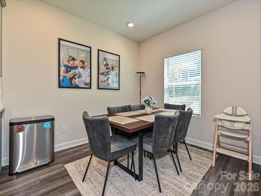 11202 Broadbent Court, Charlotte, NC 28278.  MLS# CAR4370699, YatesRealty ID 38988. Dining Area