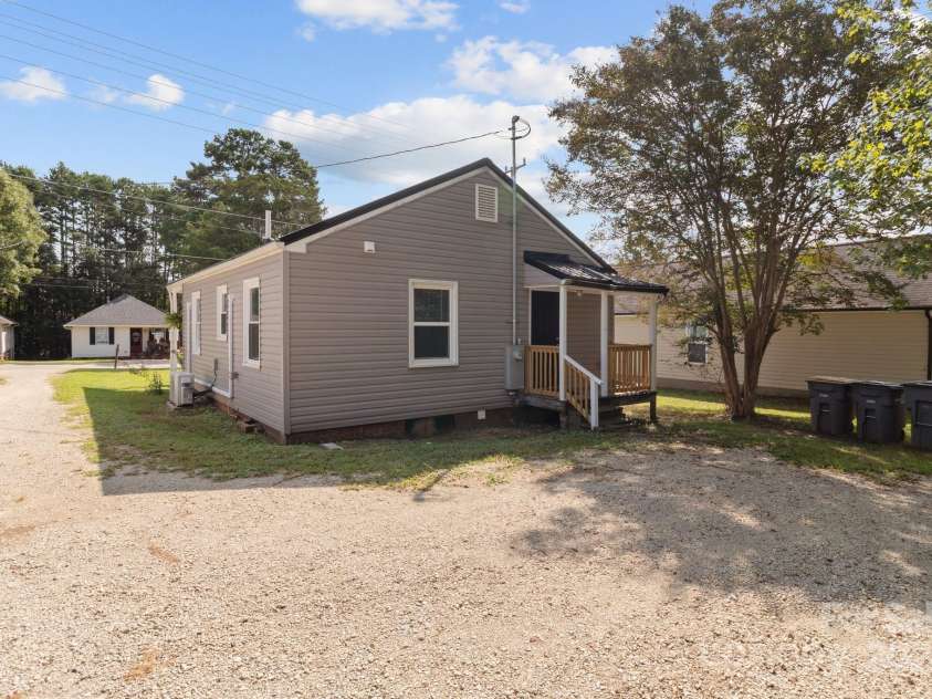 2208 Ridge Avenue, Kannapolis, NC 28023.  MLS# CAR4184006, YatesRealty ID 3899. 