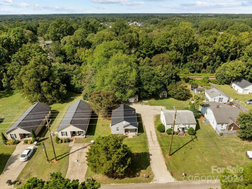 2208 Ridge Avenue, Kannapolis, NC 28023.  MLS# CAR4184006, YatesRealty ID 3899. 