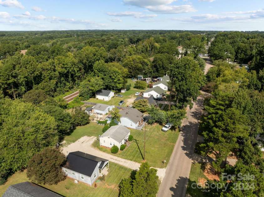 2208 Ridge Avenue, Kannapolis, NC 28023.  MLS# CAR4184006, YatesRealty ID 3899. 