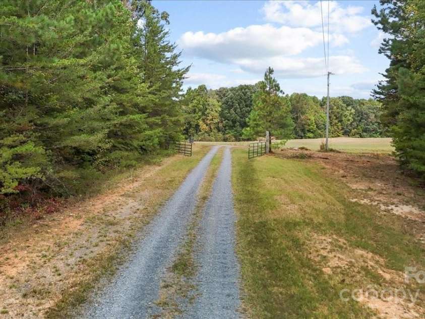 7355 Pisgah Covered Bridge Road, Asheboro, NC 27205.  MLS# CAR4316770, YatesRealty ID 3899. 