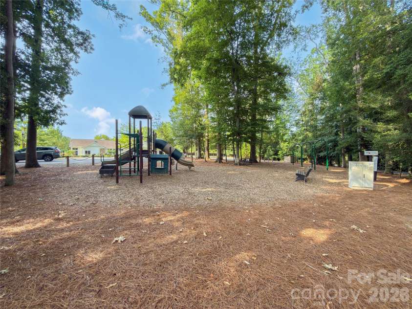 247 Lanyard Lane, Belmont, NC 28012.  MLS# CAR4389103, YatesRealty ID 38991. 