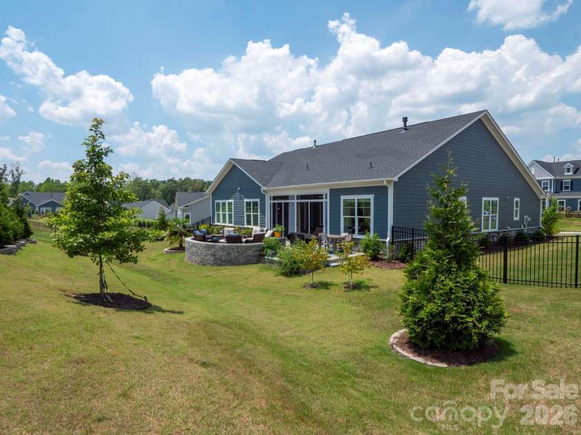 247 Lanyard Lane, Belmont, NC 28012.  MLS# CAR4389103, YatesRealty ID 38991. 