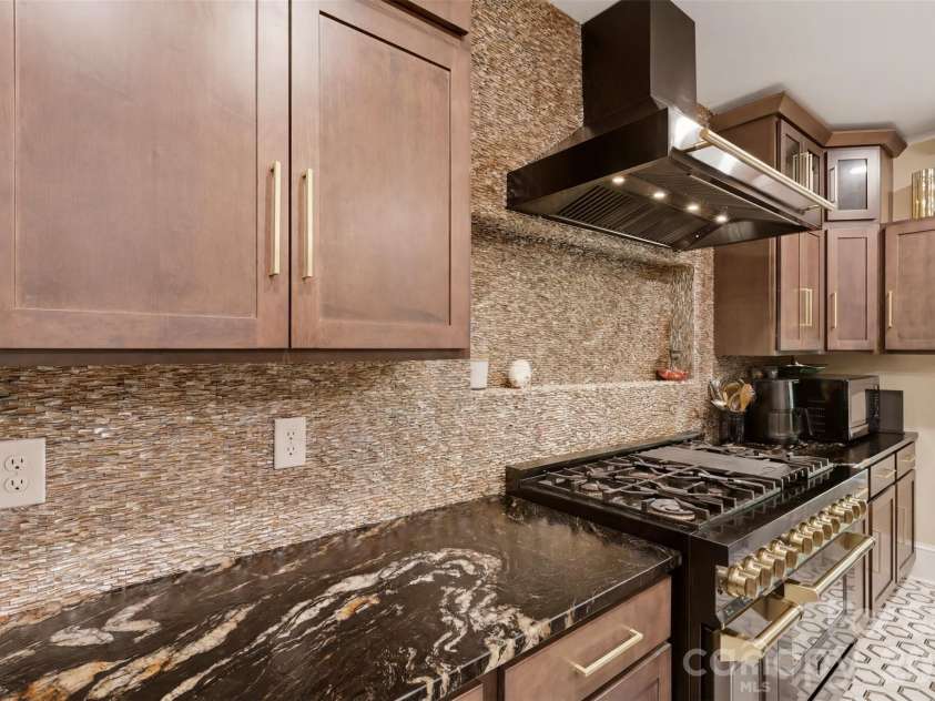 629 Mitchell Avenue, Salisbury, NC 28144.  MLS# CAR4402081, YatesRealty ID 38992. 