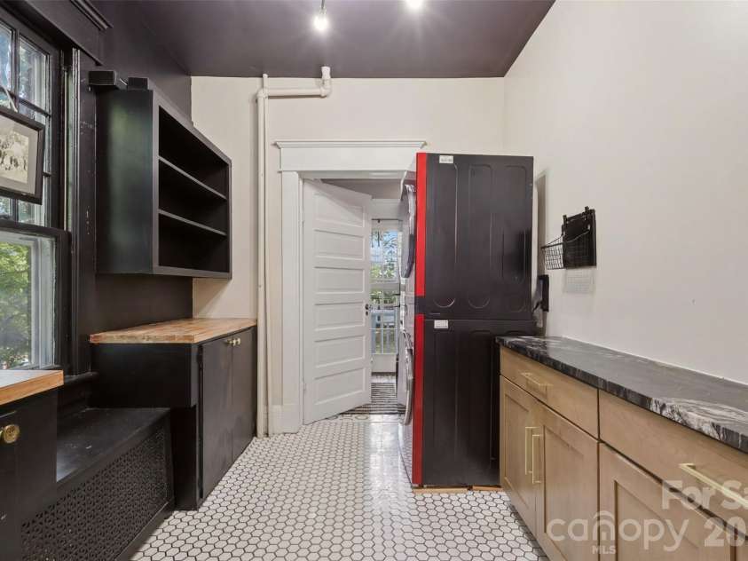 629 Mitchell Avenue, Salisbury, NC 28144.  MLS# CAR4402081, YatesRealty ID 38992. 