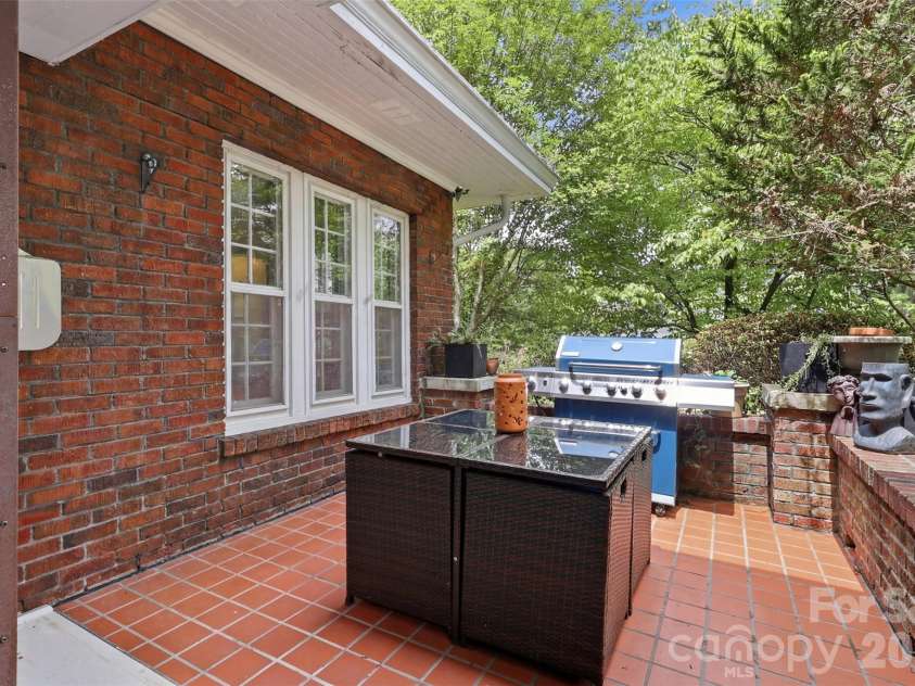 629 Mitchell Avenue, Salisbury, NC 28144.  MLS# CAR4402081, YatesRealty ID 38992. 